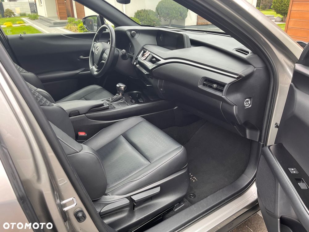 Lexus UX 250h Prestige 2WD - 7