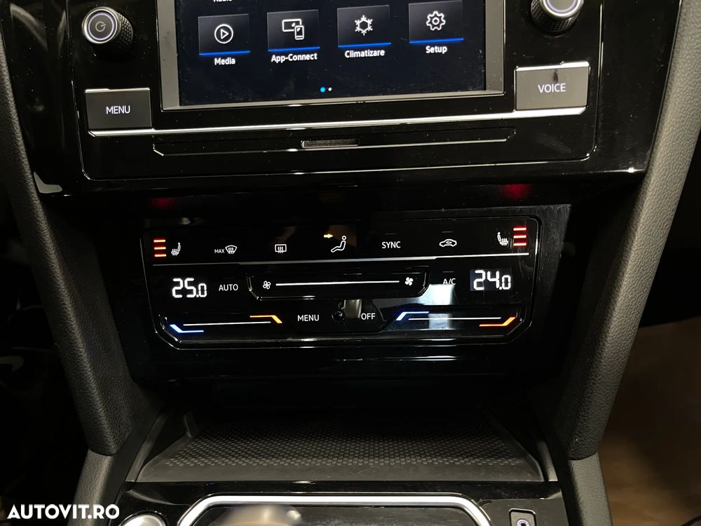 Volkswagen Passat 2.0 TDI DSG Highline - 20