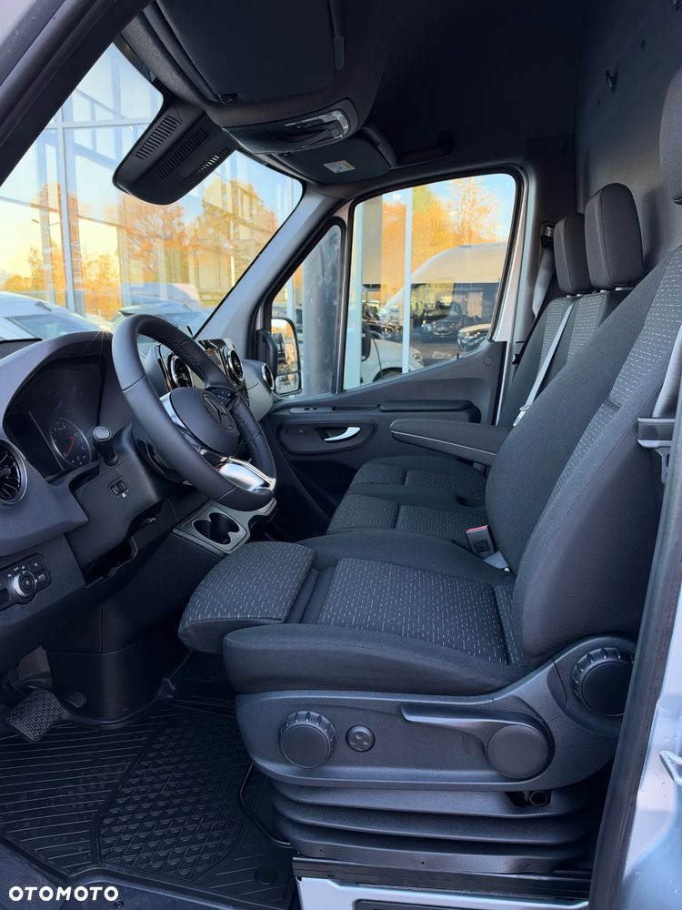 Mercedes-Benz Sprinter - 21