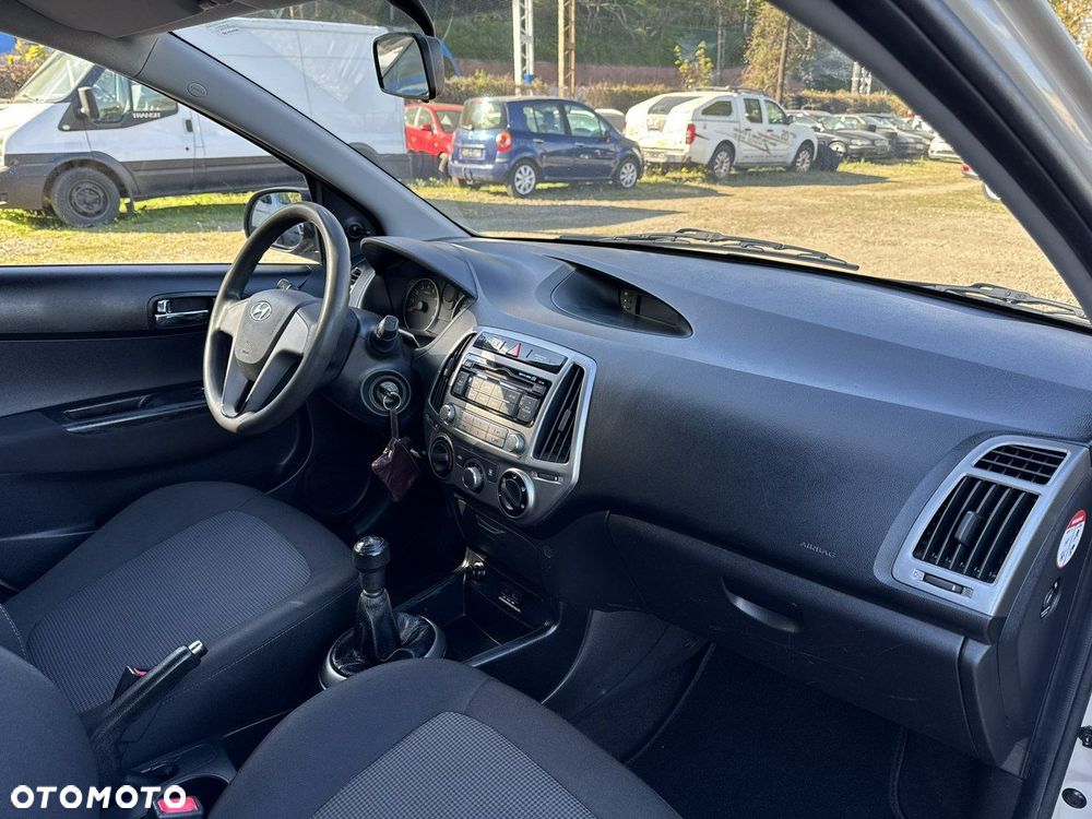 Hyundai i20 - 14