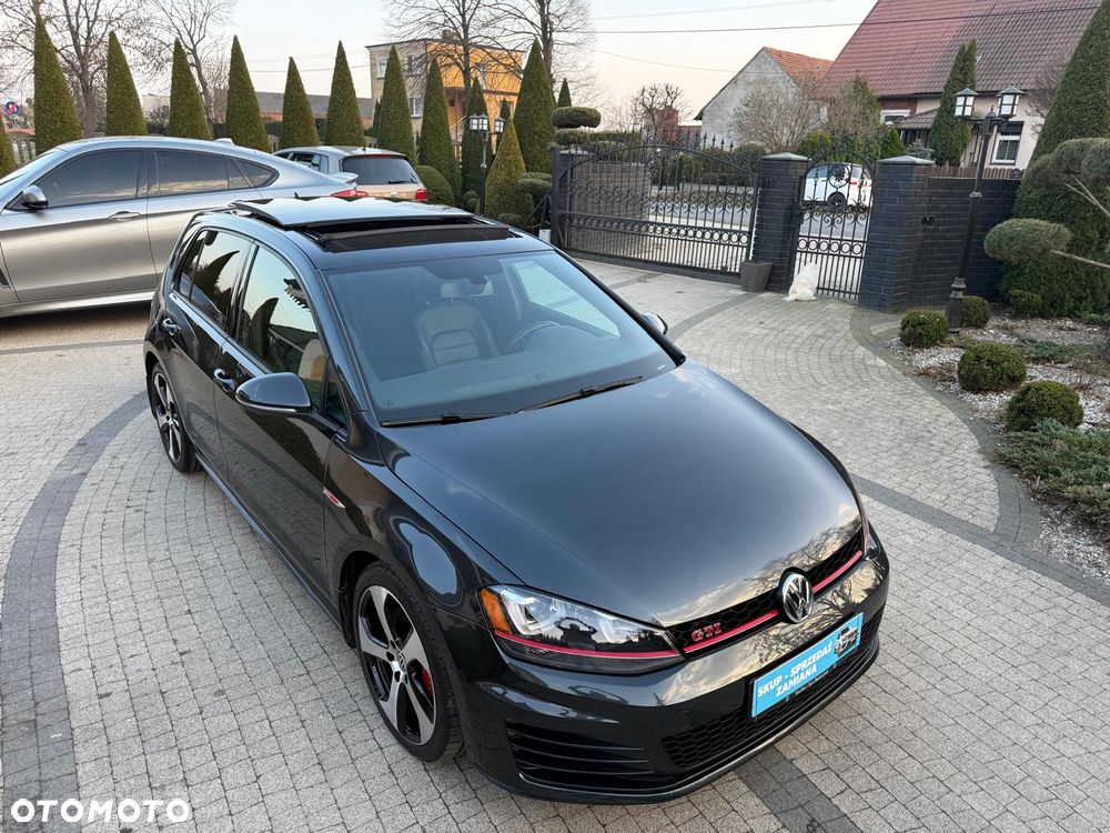 Volkswagen Golf GTI (BlueMotion Technology) DSG - 2