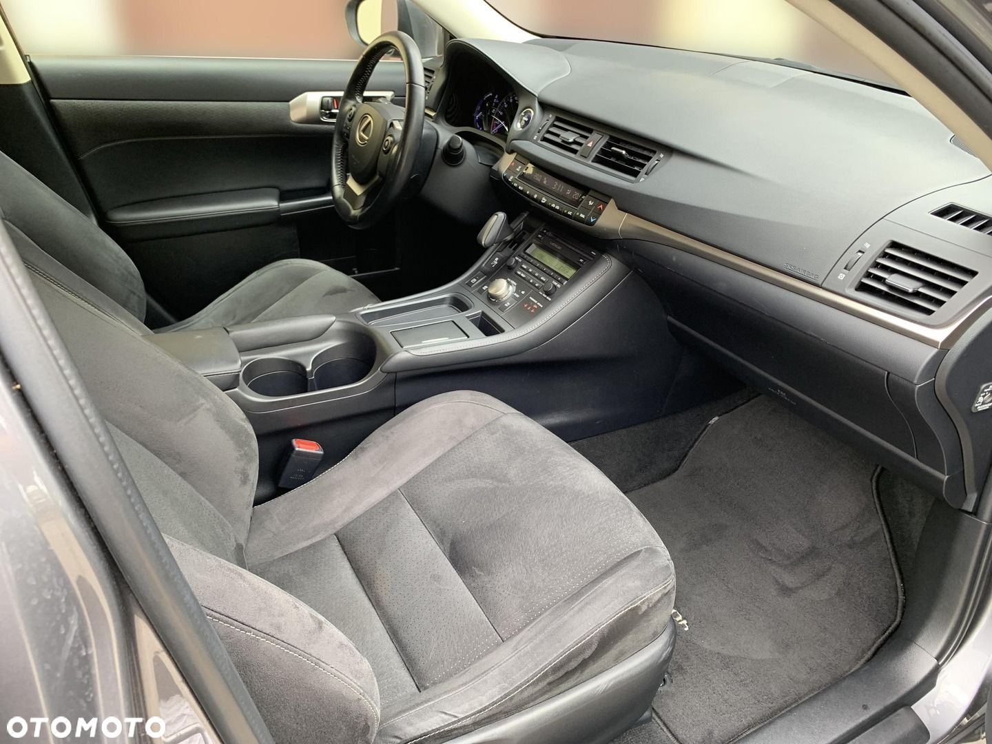 Lexus CT - 13
