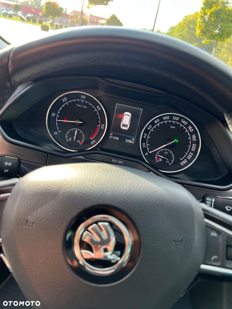 Skoda Superb 1.6 TDI DSG Style - 20