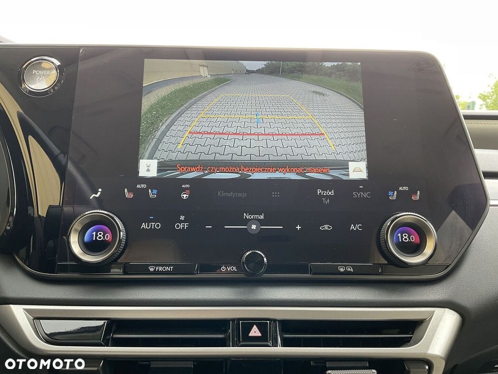 Lexus RX 450h+ Prestige - 28