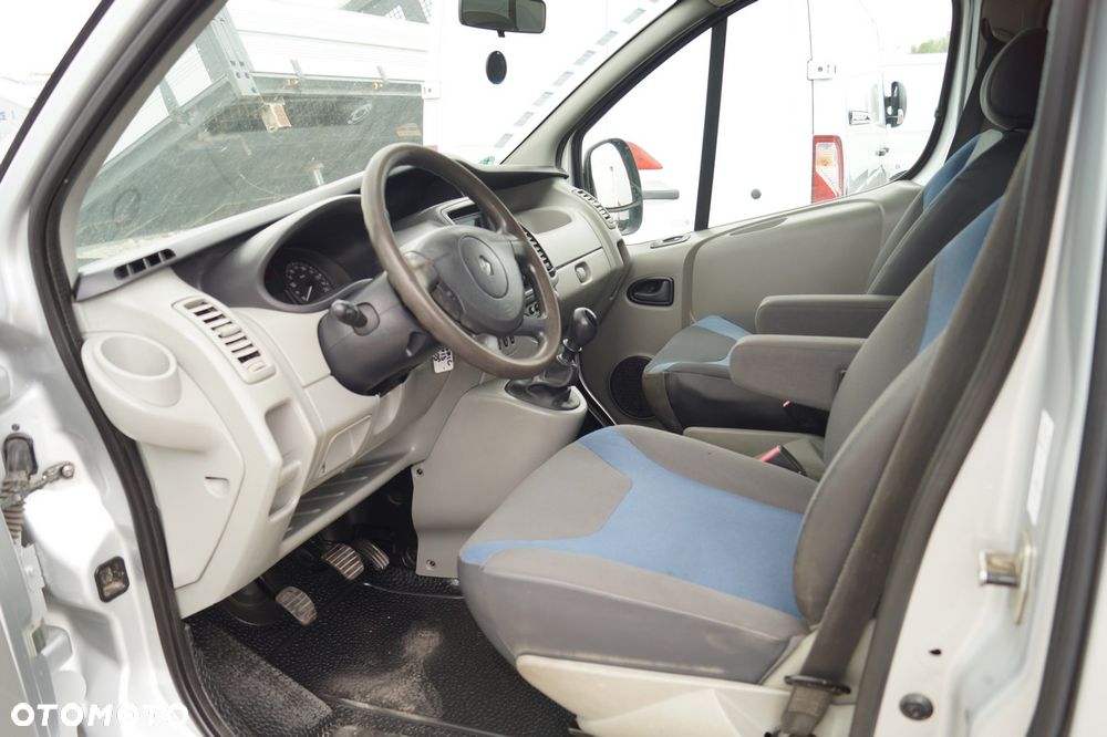Renault Trafic - 19