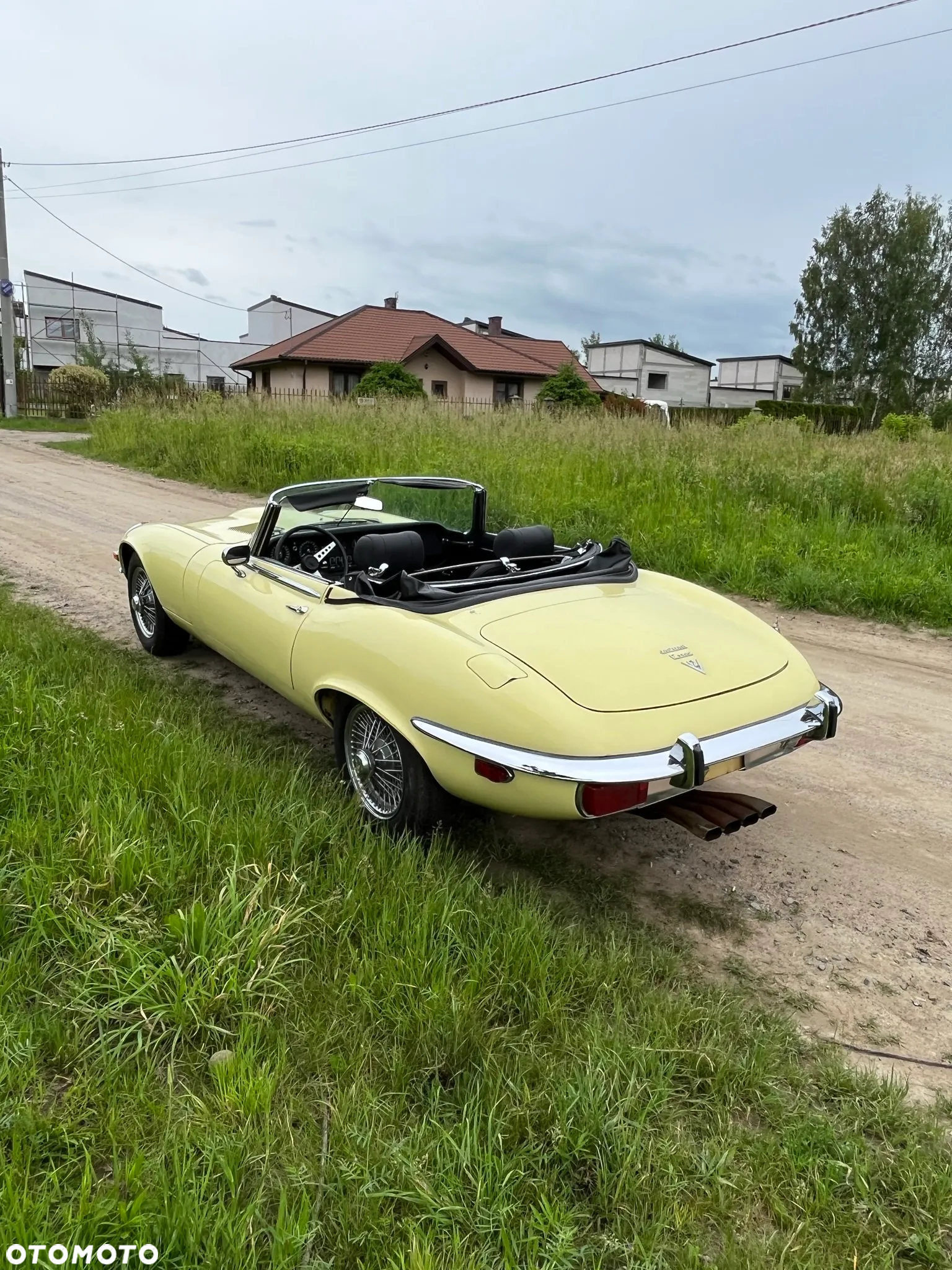 Jaguar E-Type - 4