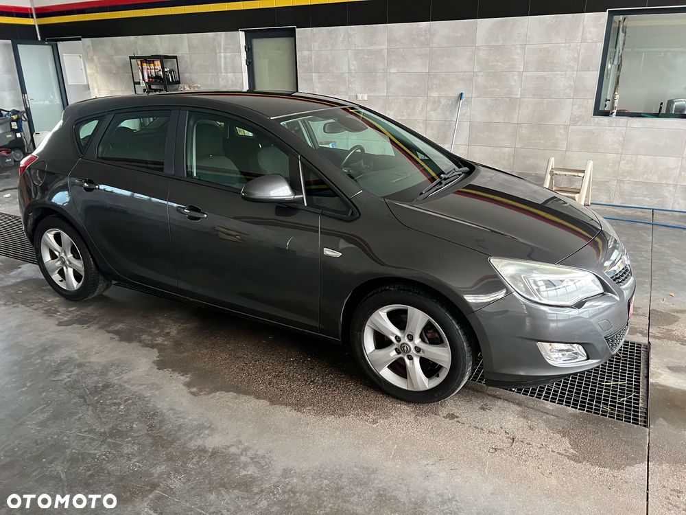 Opel Astra 1.7 CDTI Cosmo - 6