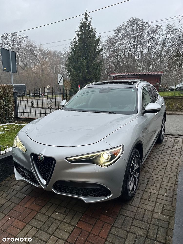 Alfa Romeo Stelvio 2.0 Turbo 16V AT8-Q4 Ti - 1