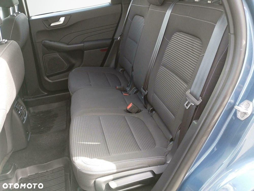 Ford Kuga - 10