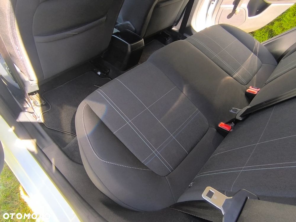 Ford Fiesta - 16