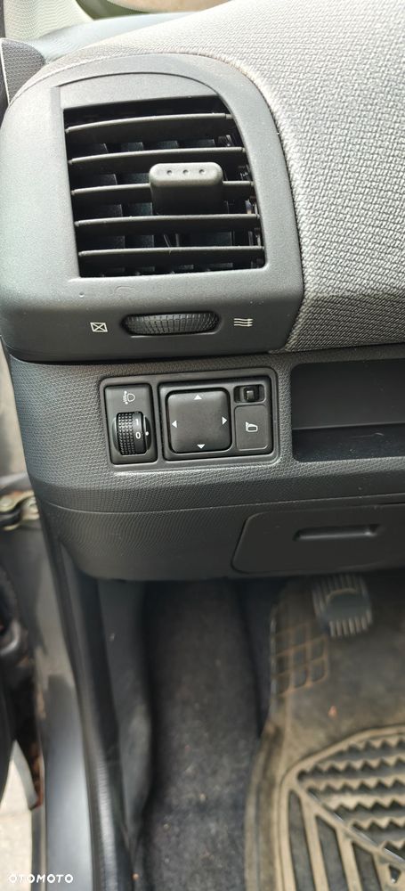 Nissan Micra - 10