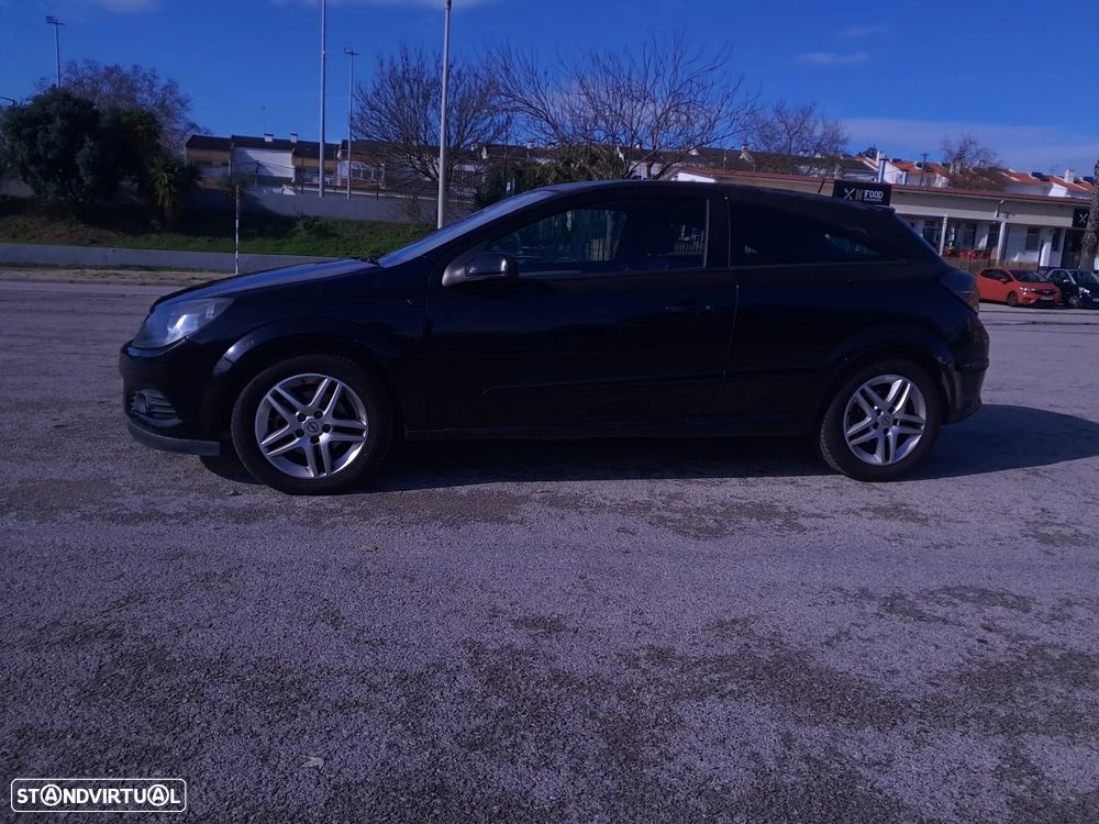 Opel Astra GTC 1.3 CDTI - 4