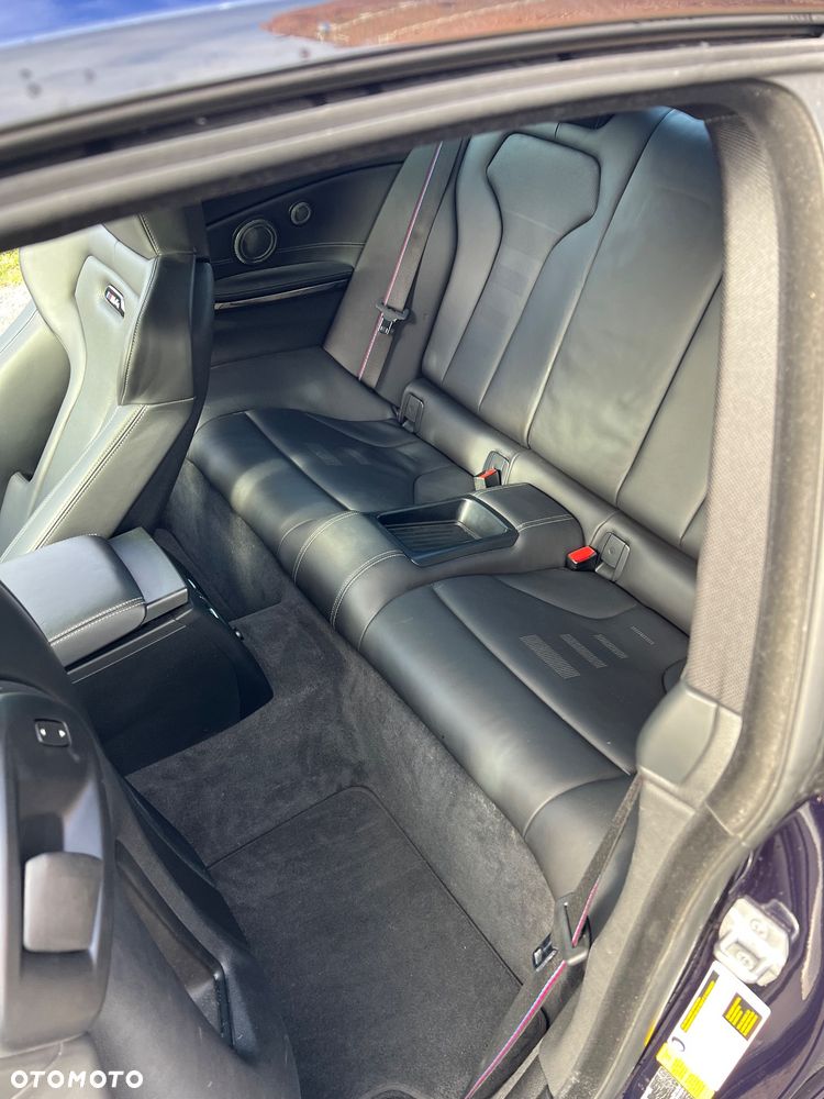 BMW M4 Coupe DKG Competition - 17