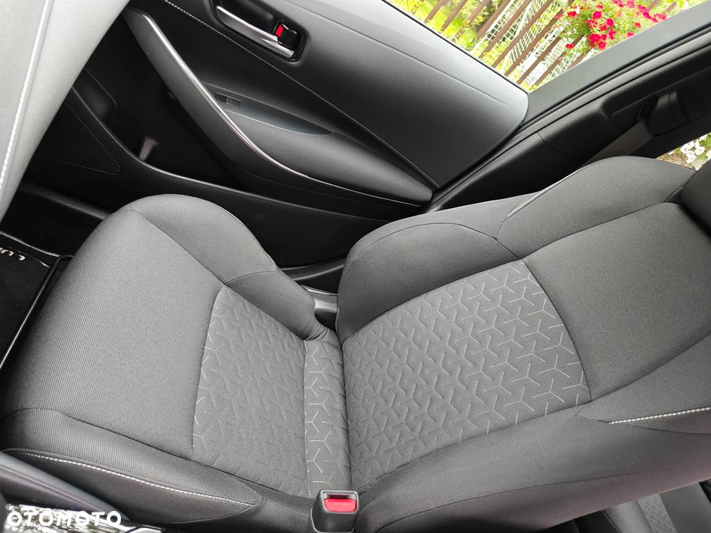 Toyota Corolla 1.8 Hybrid Comfort - 13
