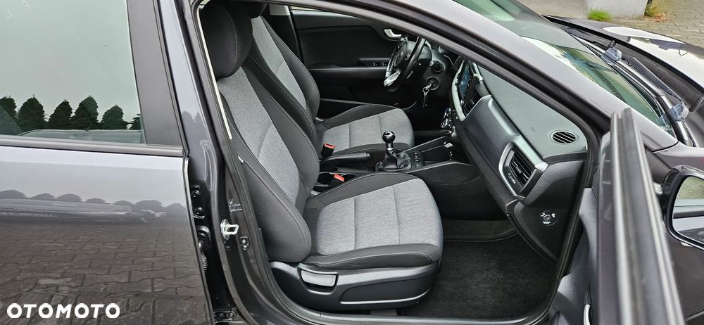 Kia Stonic 1.2 L - 22