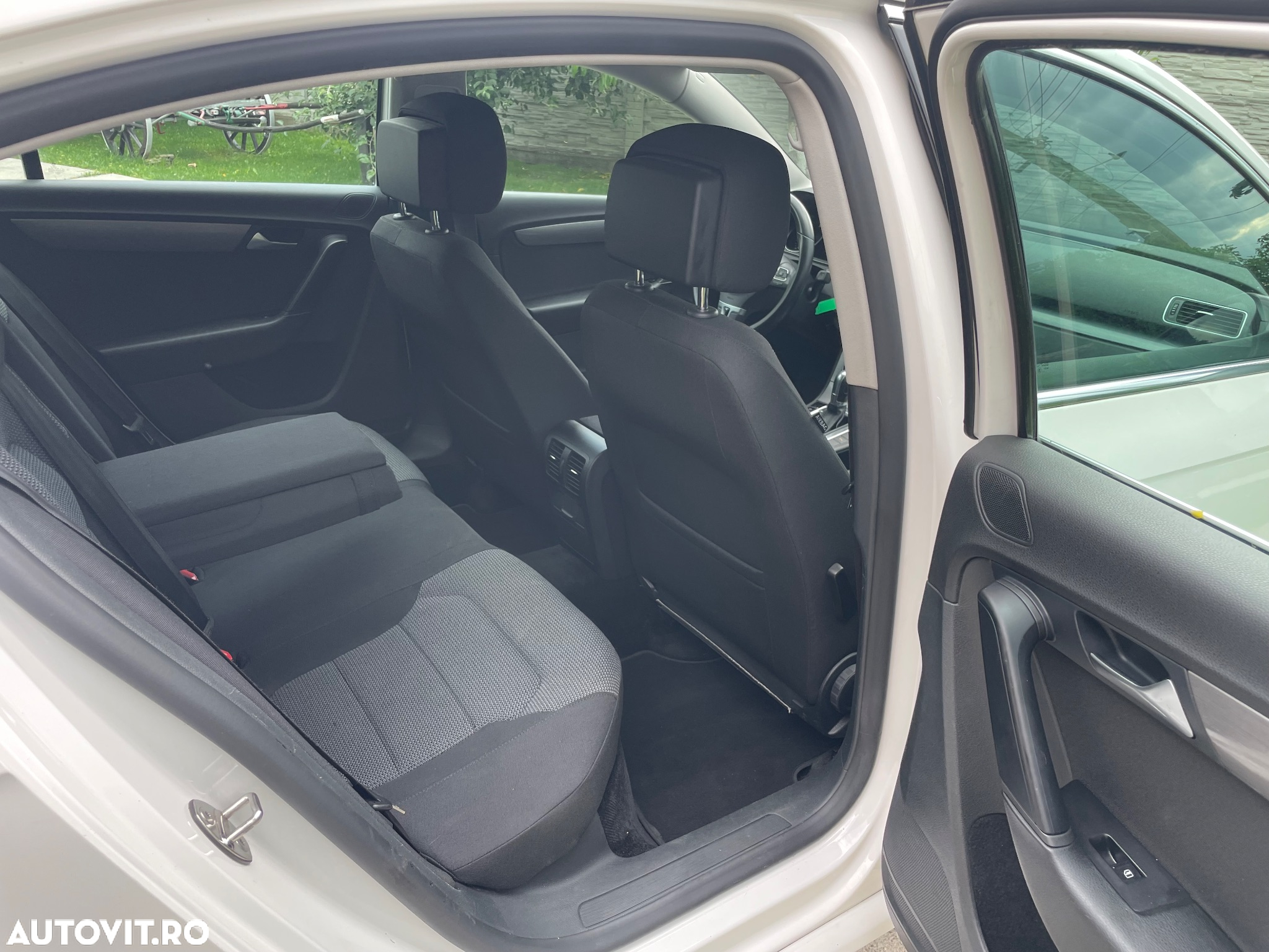 Volkswagen Passat - 18