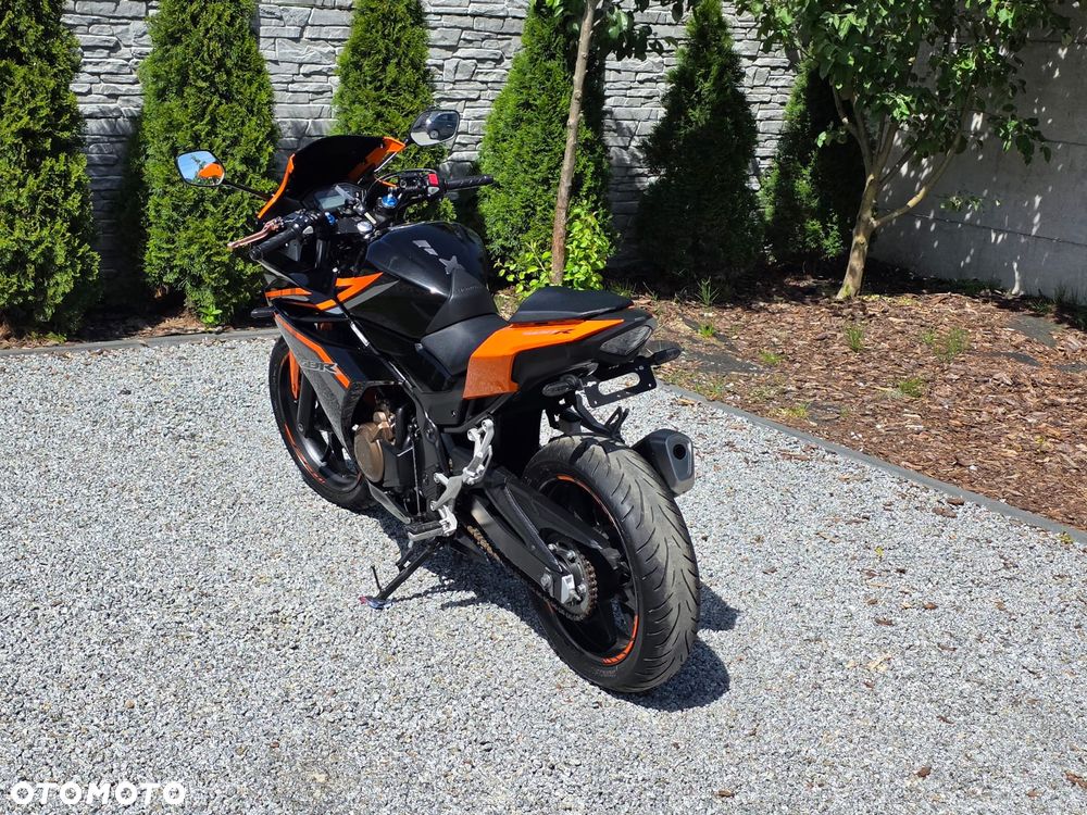 Honda CBR - 3