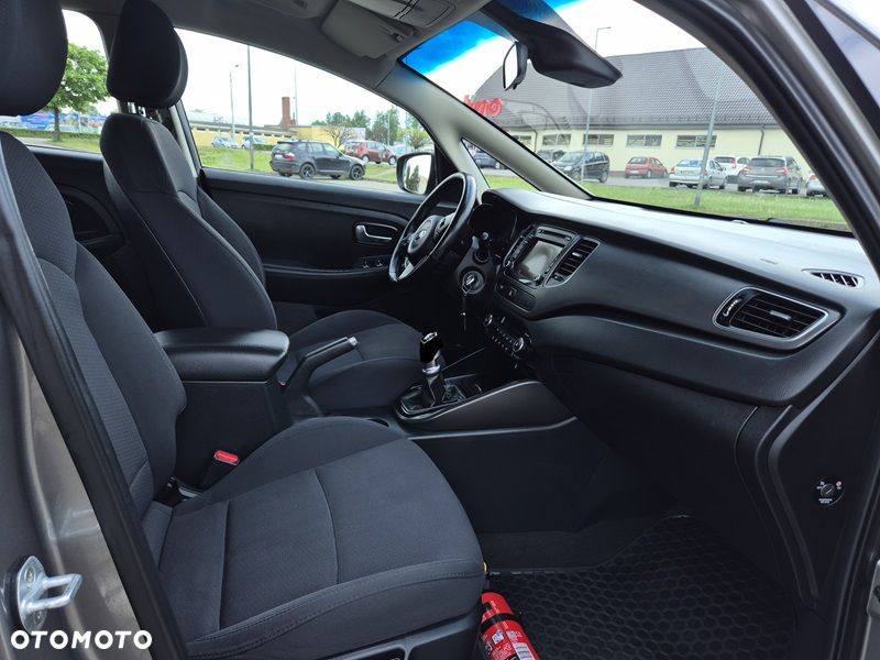 Kia Carens 1.7 CRDi L 7os - 14