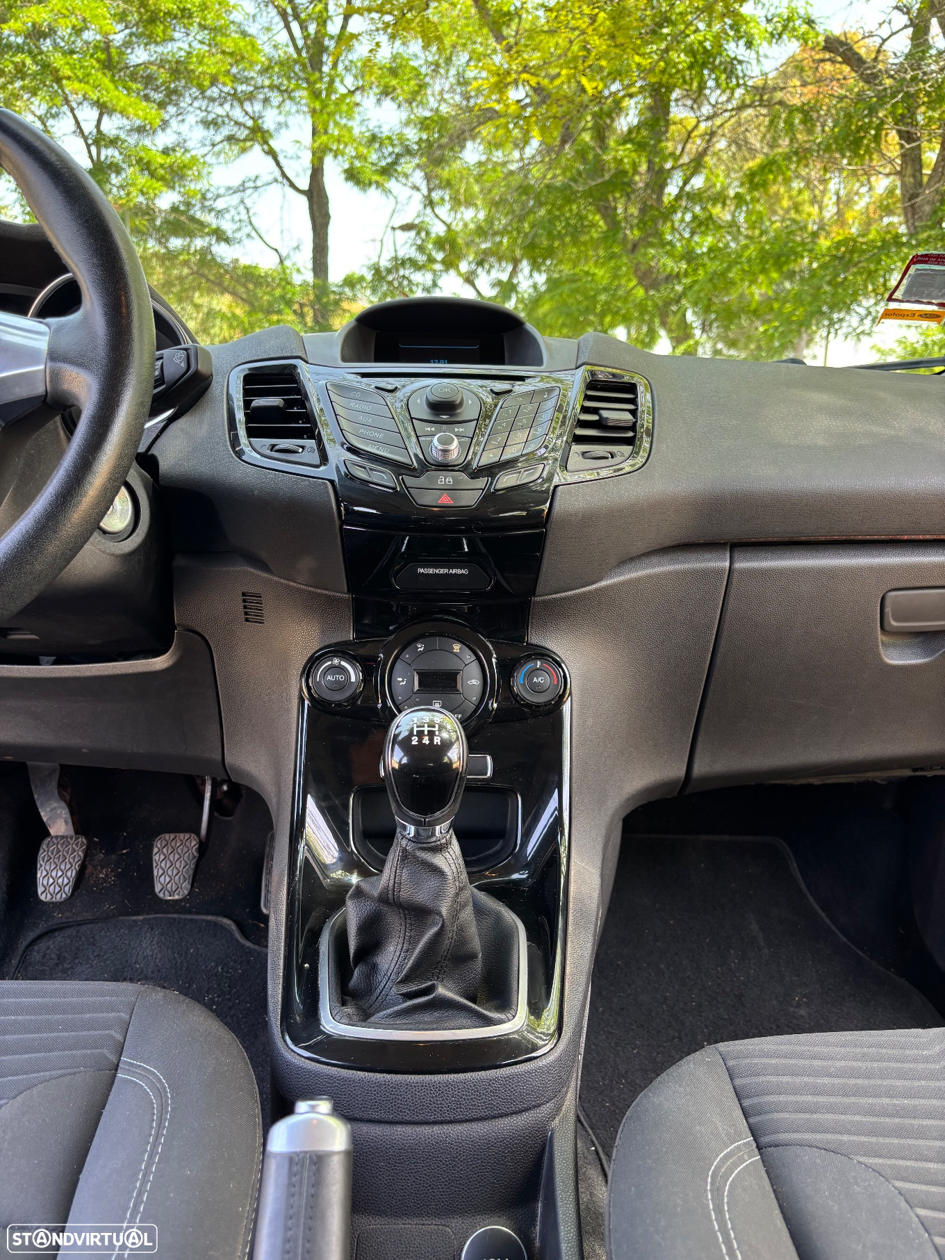 Ford Fiesta - 10