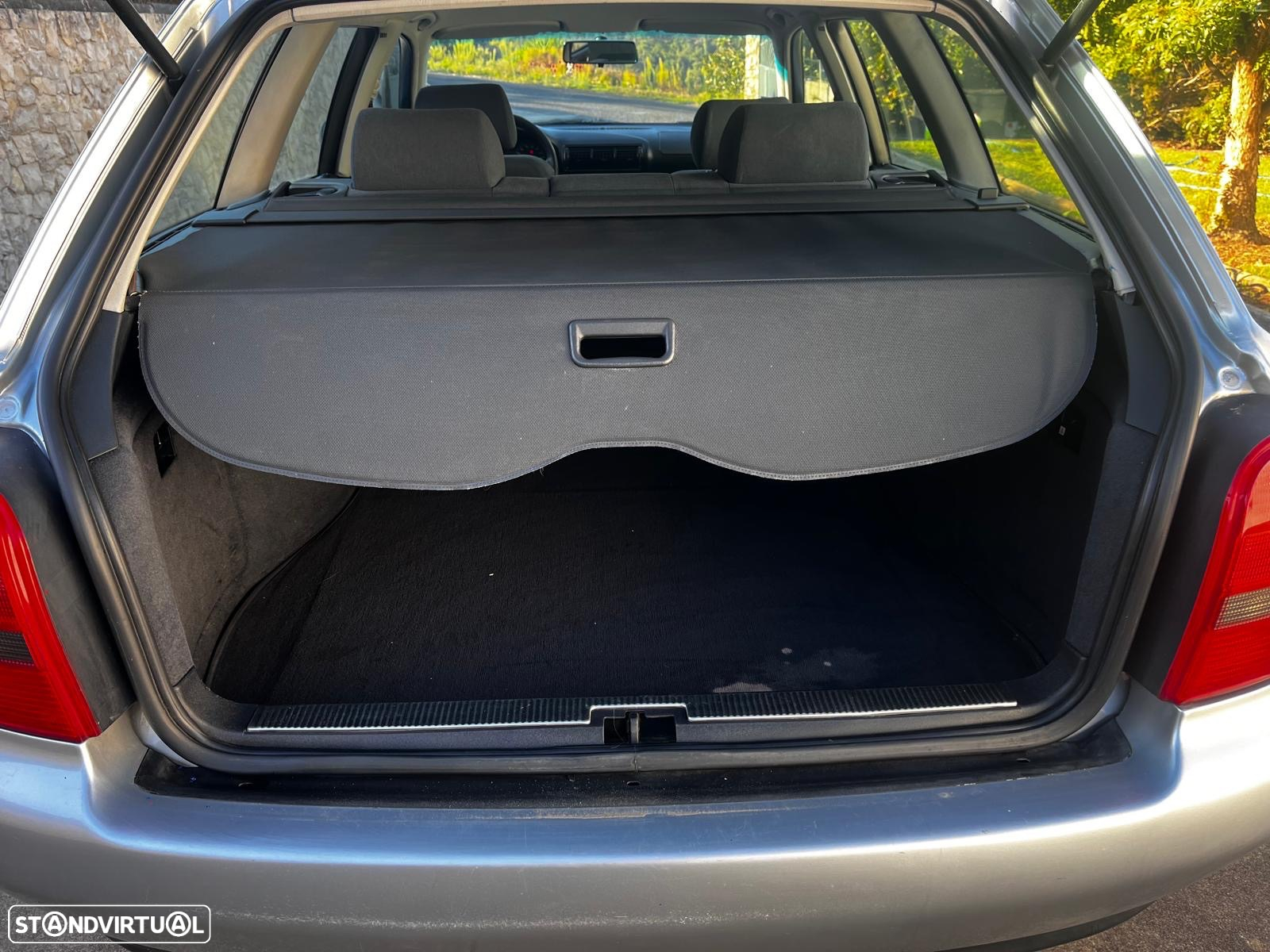 Audi A4 Avant 1.9 TDI Attraction - 9