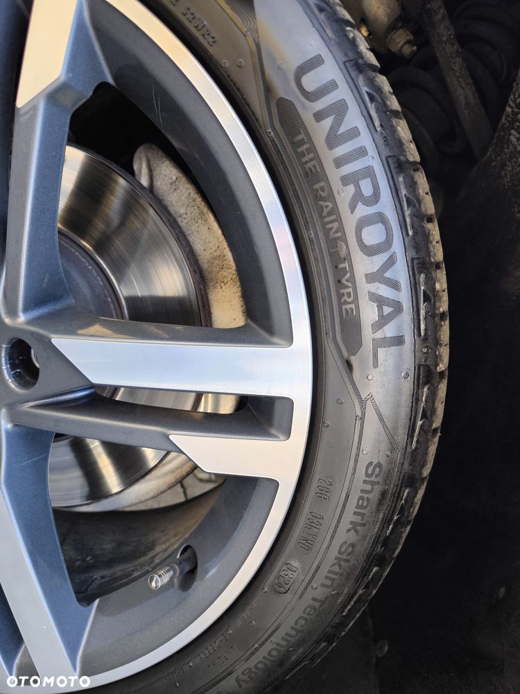 Audi A4 Avant 2.0 TDI S tronic - 5