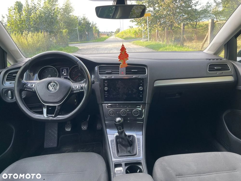 Volkswagen Golf - 12