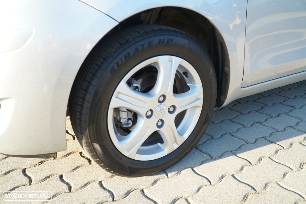 Toyota Yaris 1.0 VVT-i AC Manual - 9