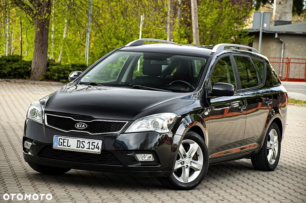 Kia Ceed 1.6 CVVT Dream-Team Edition - 2