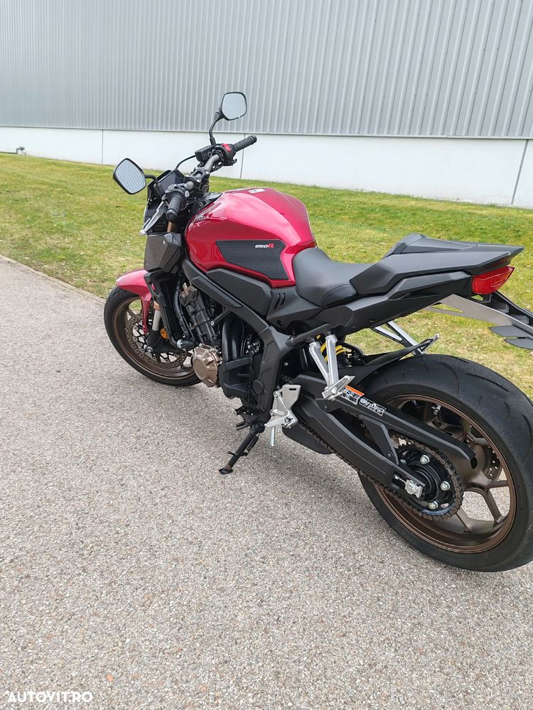 Honda CB 650R - 26