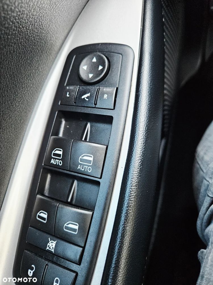 Dodge Journey 2.7 V6 R/T - 32