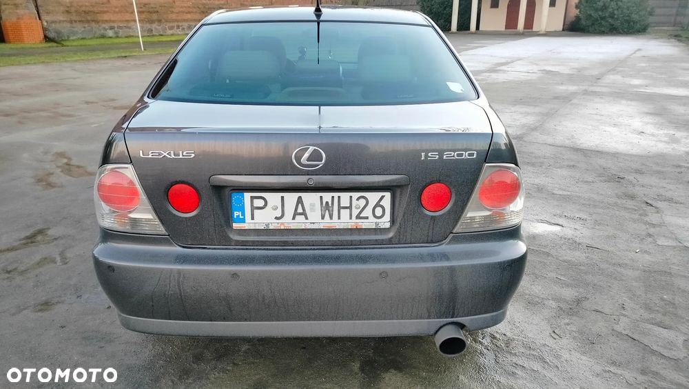Lexus IS - 5