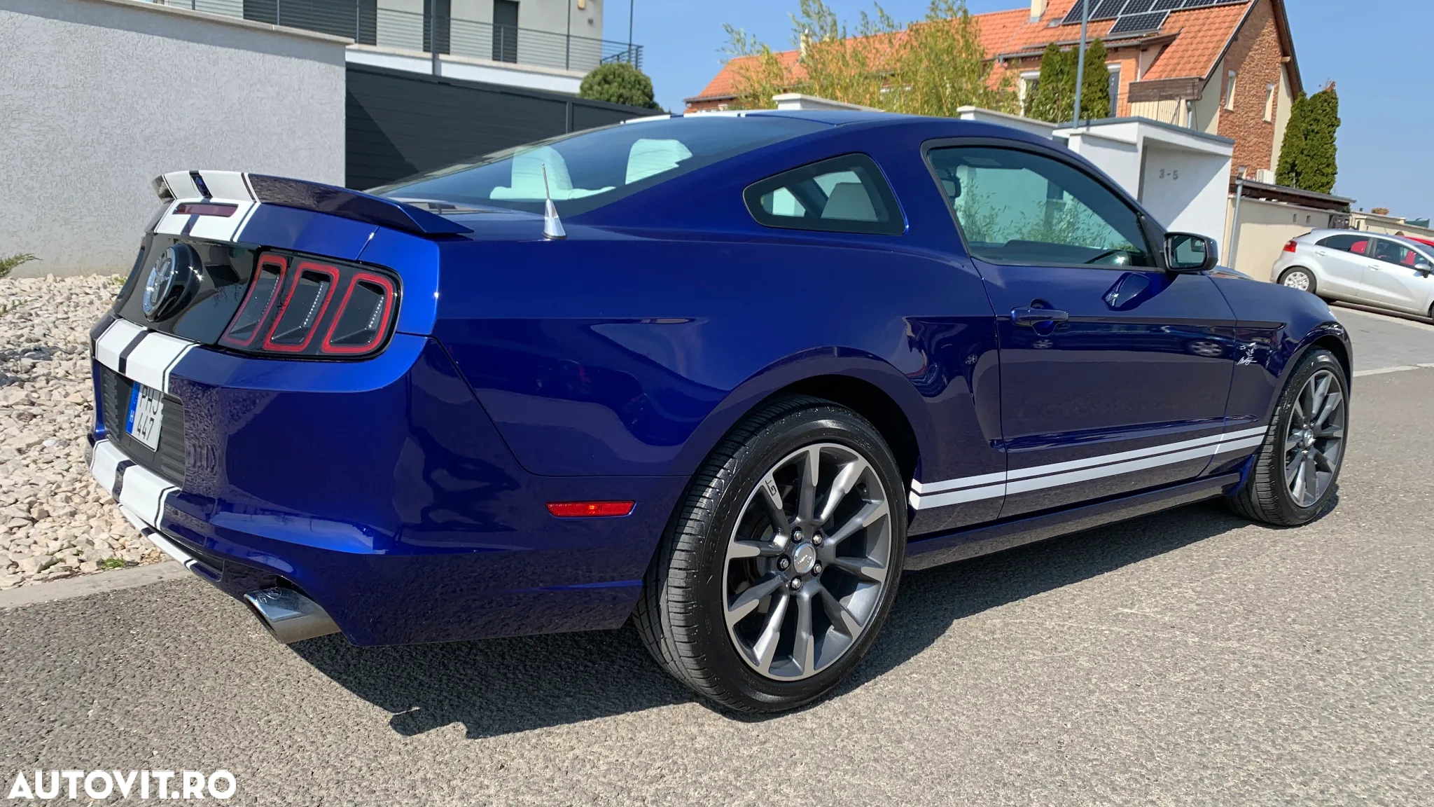 Ford Mustang - 7