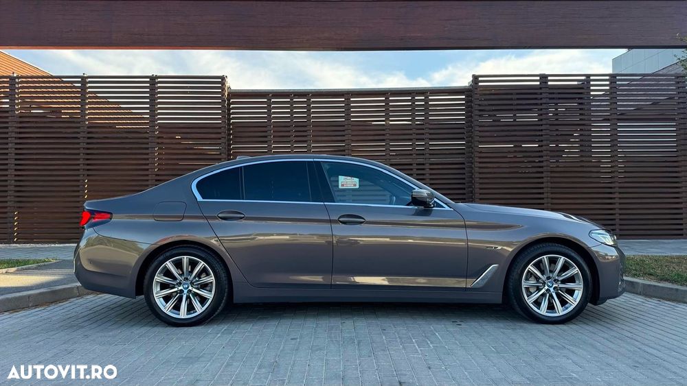 BMW Seria 5 530e xDrive Aut. Luxury Line - 8