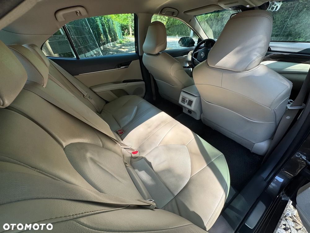 Toyota Camry 2.5 Hybrid Executive CVT - 30