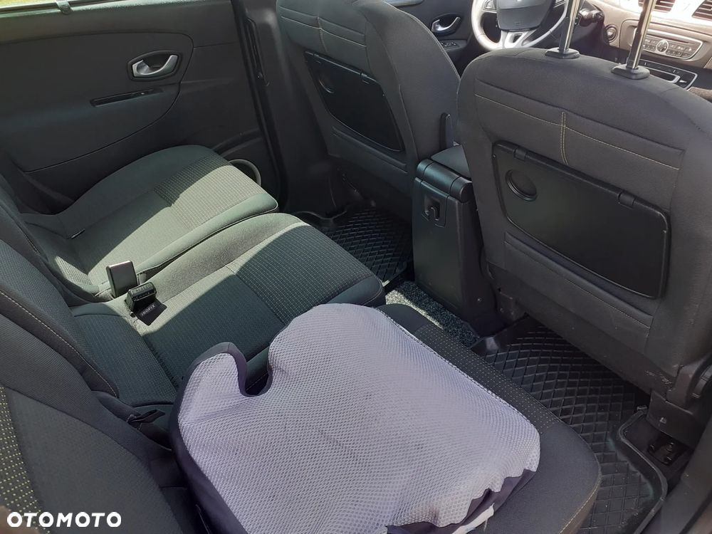 Renault Scenic - 8