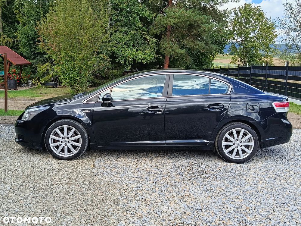 Toyota Avensis - 17