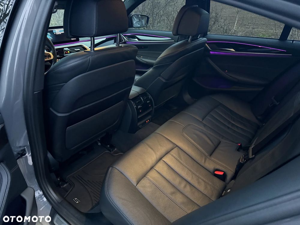 BMW Seria 5 545e xDrive M Sport Edition - 27