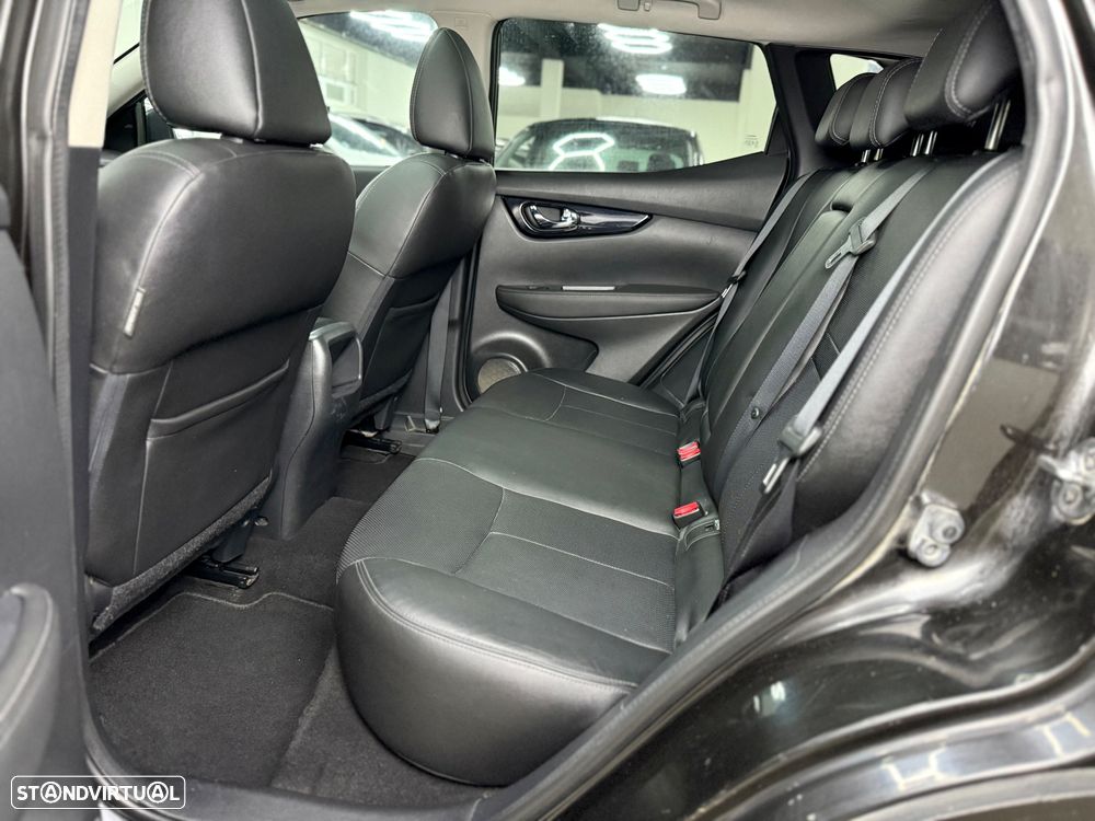 Nissan Qashqai 1.6 dCi Tekna Premium 17 360 S&S - 18