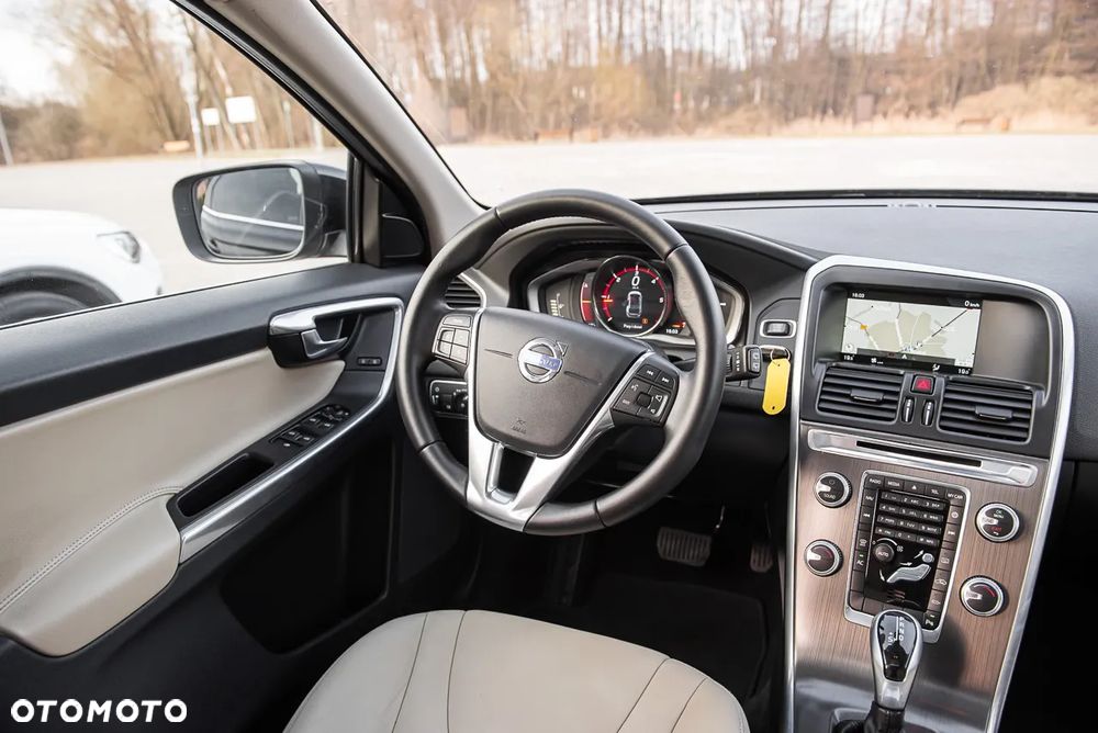 Volvo XC 60 D4 Geartronic Summum - 27