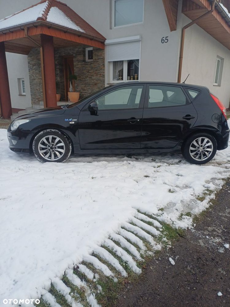 Hyundai i30 i30cw 1.4 blue Comfort - 2