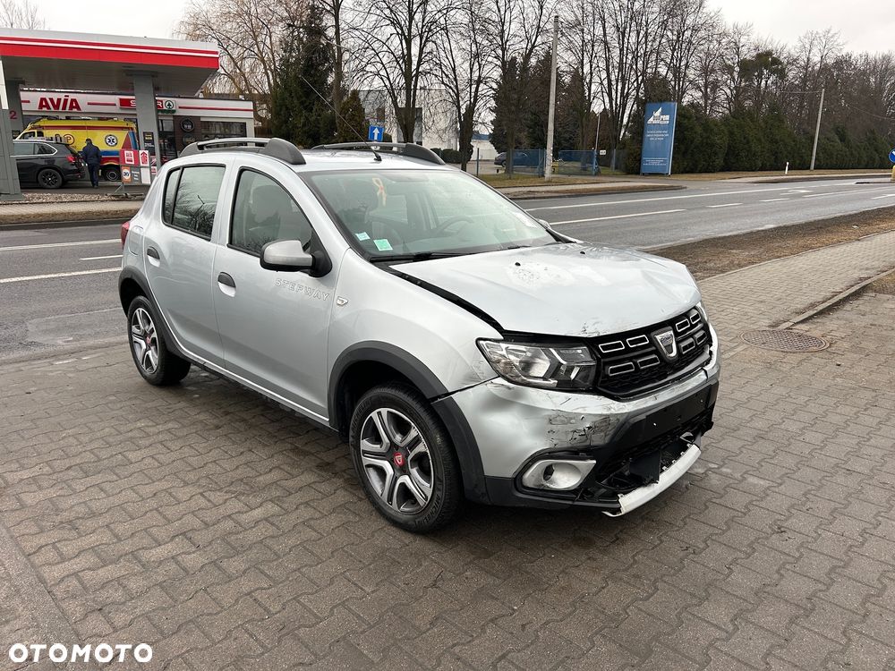 Dacia Sandero Stepway TCe 90 (S&S) Celebration - 1