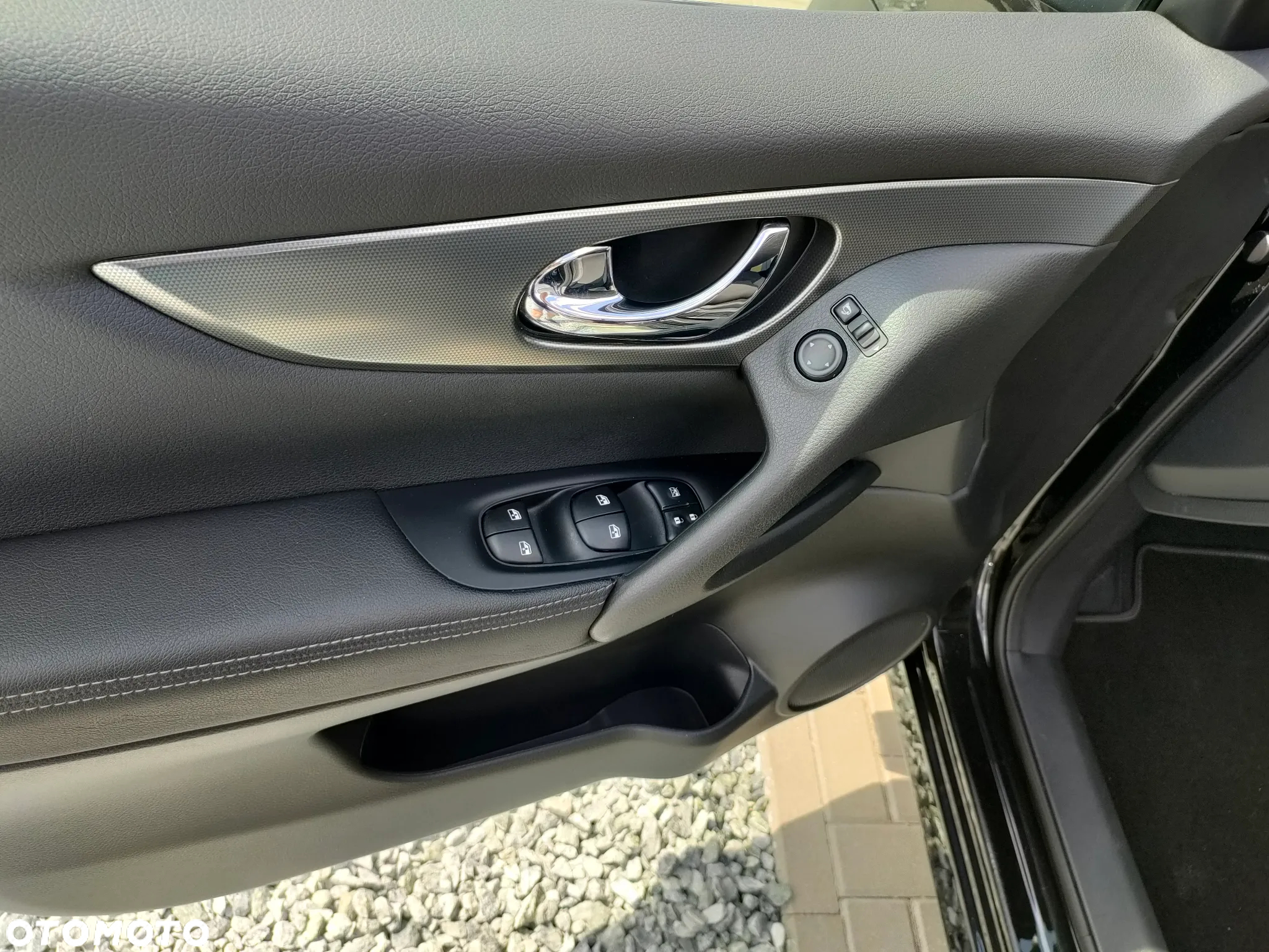 Nissan Qashqai 1.3 DIG-T N-Connecta DCT - 11