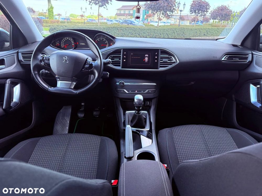 Peugeot 308 1.2 PureTech Active Pack S&S - 18