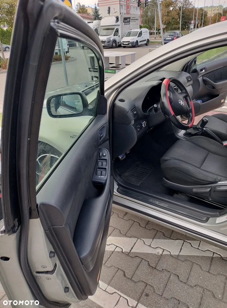 Toyota Avensis - 8