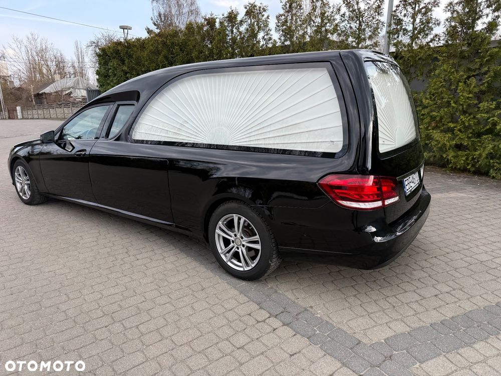 Mercedes-Benz Klasa E - 9