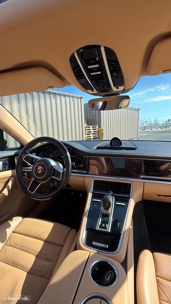 Porsche Panamera 4 E-Hybrid - 13