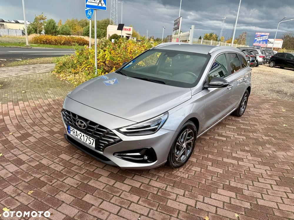 Hyundai i30 Kombi 1.5 T-GDI 48V-Hybrid Intro - 1