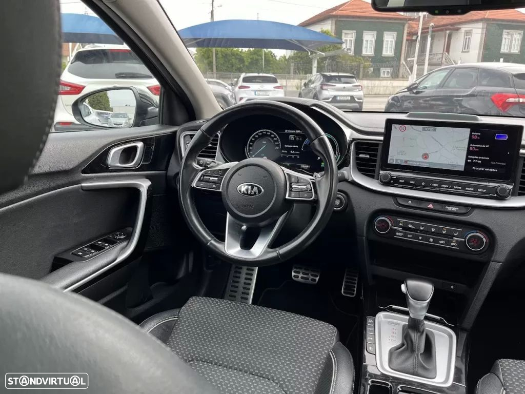 Kia XCeed 1.6 GDi PHEV Drive - 11