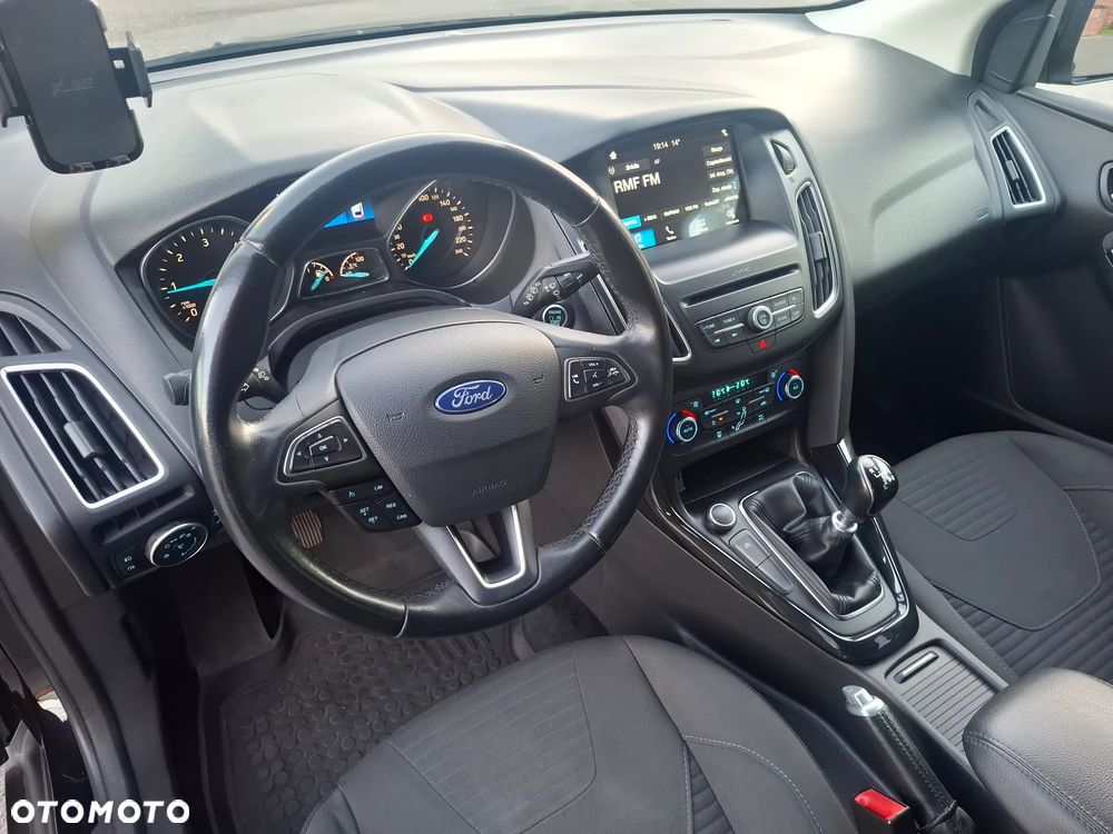 Ford Focus 2.0 TDCi Titanium ASS - 11