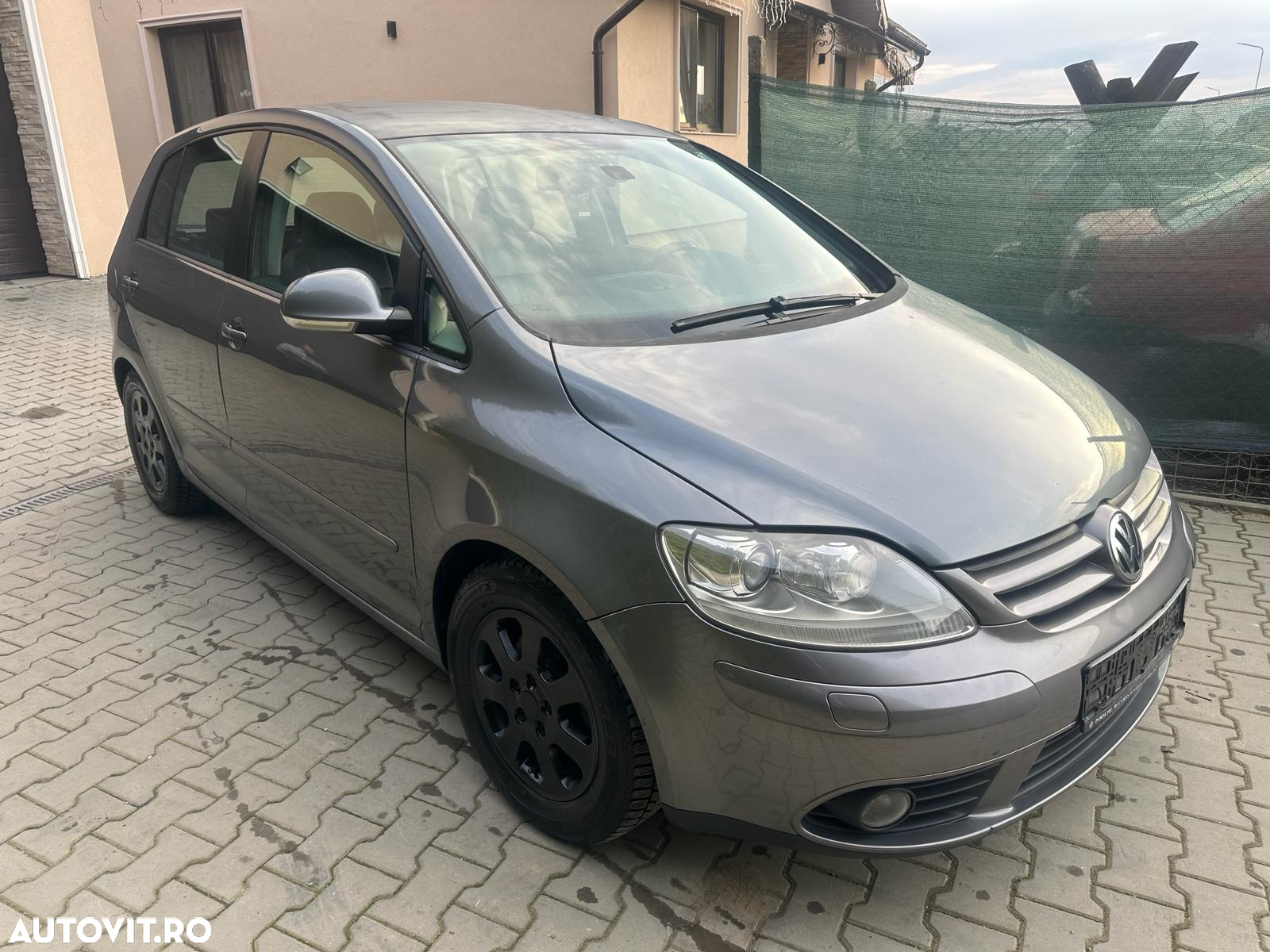 Volkswagen Golf Plus 2.0 TDI Comfortline - 4